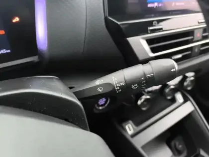 Photo 17 Citroën C4  PureTech 130 S&S BVM6 Shine