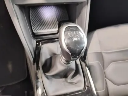 Photo 23 Citroën C4 Gén. III Ph1 Shine 5