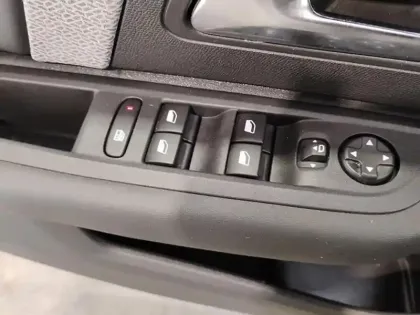 Photo 19 Citroën C4 Gén. III Ph1 Shine 5