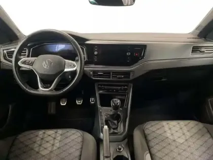 Photo 8 Volkswagen Polo 1.0 TSI 95 S&S BVM5 R-Line