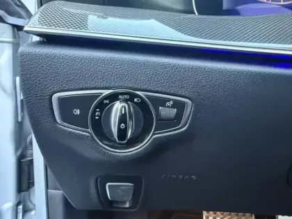 Photo 21 Mercedes Classe E Berline 350 d 4MATIC Fascination