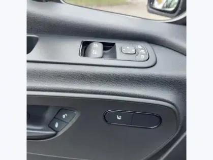 Photo 7 Mercedes Sprinter 319 CDI Fourgon V6 3.0L 190ch L2H2 12M3 49880€HT