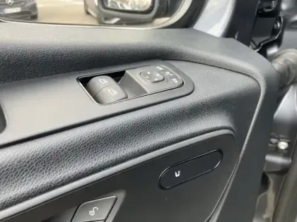 Photo 44 Mercedes Sprinter 319 CDI Fourgon V6 3.0L 190ch L2H2 12M3 49880€HT