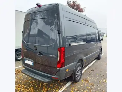 Photo 3 Mercedes Sprinter 319 CDI Fourgon V6 3.0L 190ch L2H2 12M3 49880€HT
