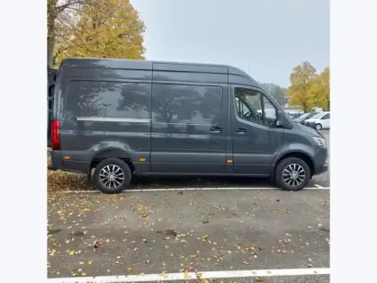 Photo 1 Mercedes Sprinter 319 CDI Fourgon V6 3.0L 190ch L2H2 12M3 49880€HT