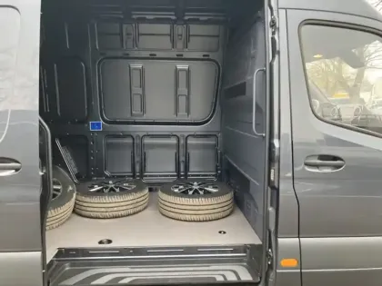 Photo 55 Mercedes Sprinter 319 CDI Fourgon V6 3.0L 190ch L2H2 12M3 49880€HT