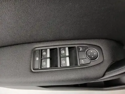 Photo 19 Renault Captur TCe 100 GPL - 21 Intens