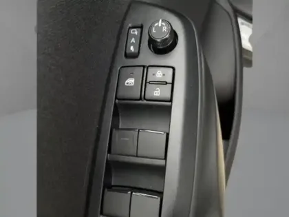 Photo 21 Toyota Yaris 1.5 HYBRID 130H GR SPORT AUTO 2W