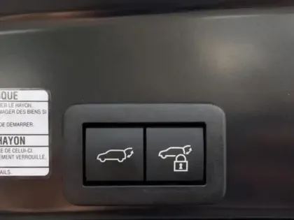 Photo 22 Toyota Yaris 1.5 HYBRID 130H GR SPORT AUTO 2W