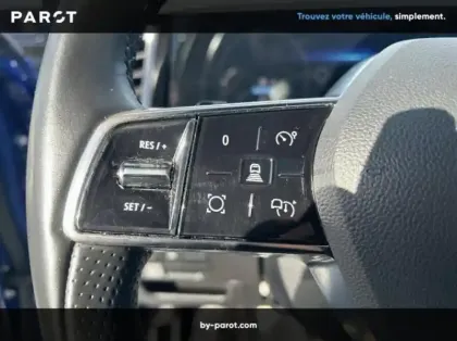 Photo 16 Renault Austral 1.2 E-Tech full hybrid 200ch Iconic- 24