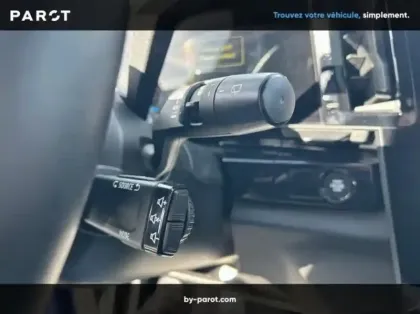 Photo 19 Renault Austral 1.2 E-Tech full hybrid 200ch Iconic- 24