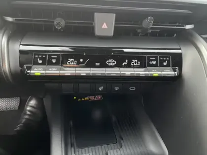 Photo 19 Toyota C-HR 1.8 Hybride 140 Design NG 14