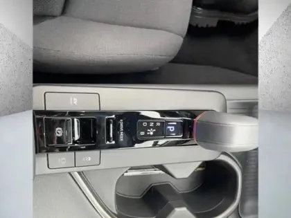 Photo 22 Toyota C-HR Gén. II Ph1 Design 5