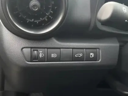 Photo 5 Toyota C-HR 1.8 Hybride 140 Design NG 14