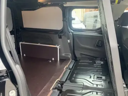 Photo 27 Peugeot Partner III Taille XL BDi 130 S&amp;S EAT8 Cab App