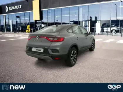 Photo 3 Renault Arkana E-Tech 145 Zen