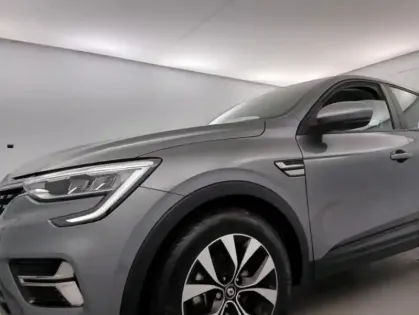 Photo 17 Renault Arkana E-Tech 145 Zen