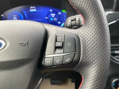 Photo 16 Ford Kuga 2.5 Duratec 190ch FHEV E85 ST-Line BVA