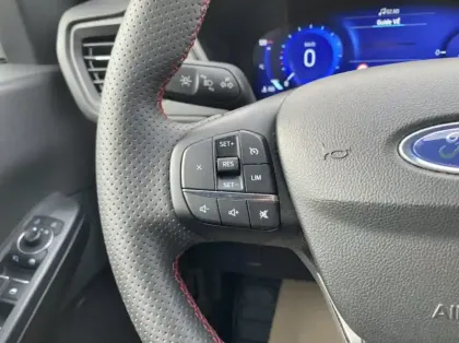 Photo 15 Ford Kuga 2.5 Duratec 190ch FHEV E85 ST-Line BVA