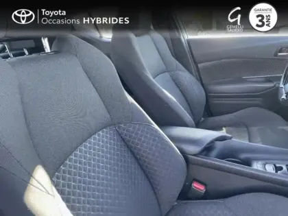 Photo 5 Toyota C-HR  122h Dynamic Business 2WD E-CVT + Programme Beyond Zero Academy MY22