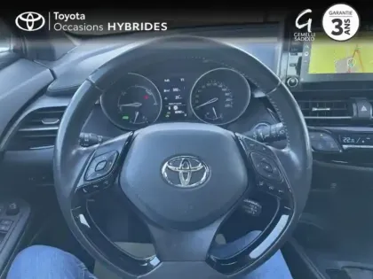 Photo 8 Toyota C-HR  122h Dynamic Business 2WD E-CVT + Programme Beyond Zero Academy MY22