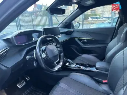 Photo 14 Peugeot 2008  1.2 PureTech 130ch S&S GT EAT8