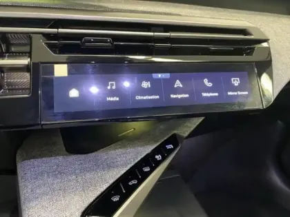 Photo 13 Peugeot 3008  Electrique 210ch Batterie 73 kWh Allure