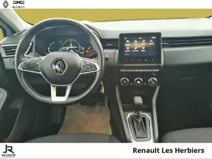 Photo 4 Renault Clio  1.6 E-Tech hybride 145ch Equilibre