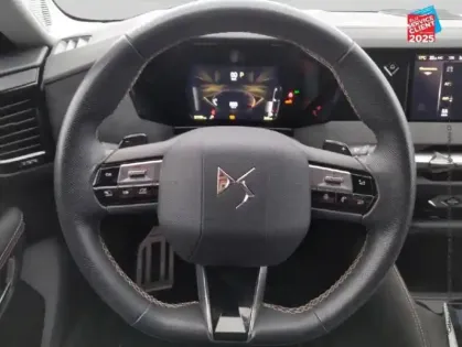 Photo 11 DS DS 4  PureTech 130ch Performance Line + Automatique GPS Camera