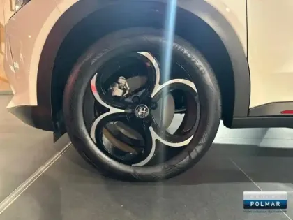 Photo 12 Alfa Romeo Junior  1.2 Ibrida 145ch Speciale e-DCT6