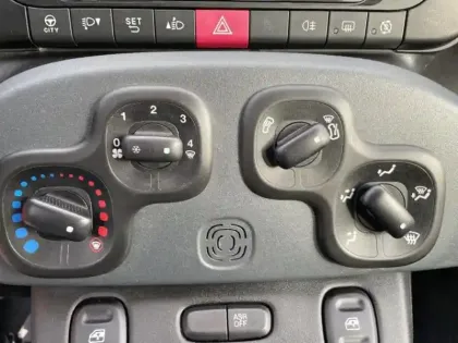 Photo 12 Fiat Panda  1.2 8v 69ch S&S Pop 2019 Euro6D