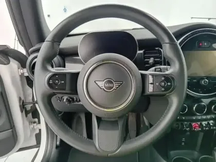 Photo 25 Mini Countryman  Cooper SE 125ch + 95ch  Essential ALL4 BVA6