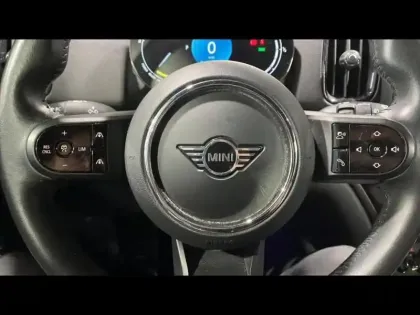 Photo 10 Mini Countryman  Cooper SE 125ch + 95ch  Essential ALL4 BVA6