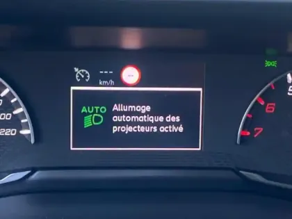 Photo 13 Peugeot 208  1.2 PureTech 100ch S&S Allure EAT8