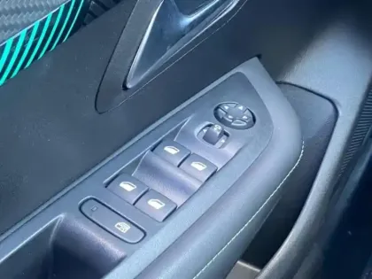 Photo 9 Peugeot 208  1.2 PureTech 100ch S&S Allure EAT8