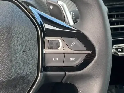 Photo 12 Peugeot 208  1.2 PureTech 100ch S&S Allure EAT8