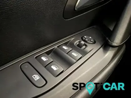 Photo 11 Peugeot 208  e- 136ch GT