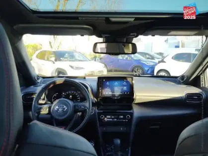 Photo 14 Toyota Yaris  Cross 116h GR Sport MY22 Tpano Sieges chauf Camera JBL