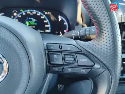 Photo 11 Toyota Yaris  Cross 116h GR Sport MY22 Tpano Sieges chauf Camera JBL