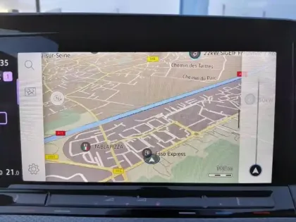 Photo 12 Volkswagen Golf  1.5 eTSI OPF 130ch Active DSG7