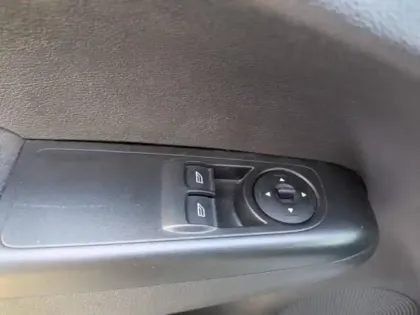 Photo 11 Ford Transit Courier  1.0E 100ch Stop&Start Trend