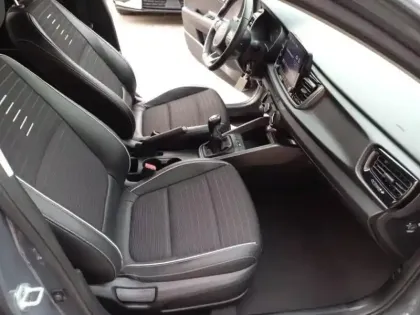 Photo 10 Kia Rio  1.0 T-GDI 100ch MHEV GT-Line iBVM6