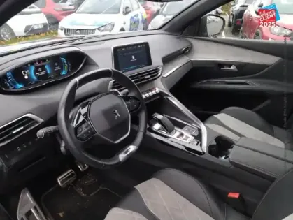 Photo 14 Peugeot 3008  HYBRID4 300ch GT e-EAT8 11cv Touvrant GPS Carplay