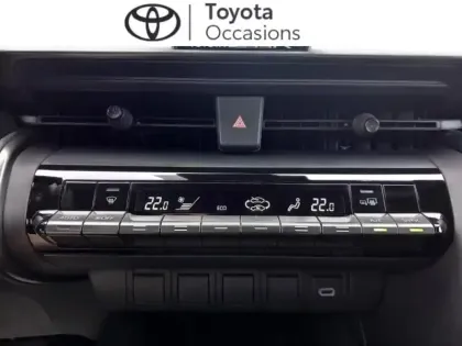 Photo 10 Toyota C-HR  1.8 Hybride 140ch Dynamic NG23