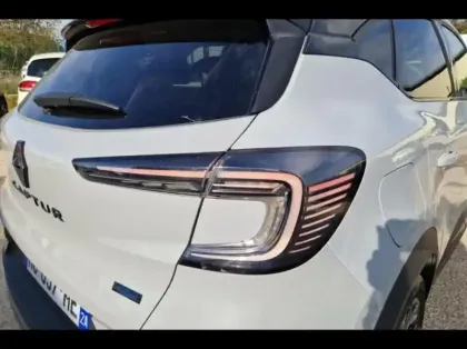 Photo 13 Renault Captur  1.6 E-Tech full hybrid 145ch esprit Alpine