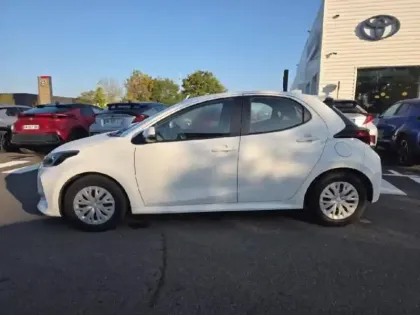 Photo 3 Toyota Yaris  116h Dynamic 5p MY22