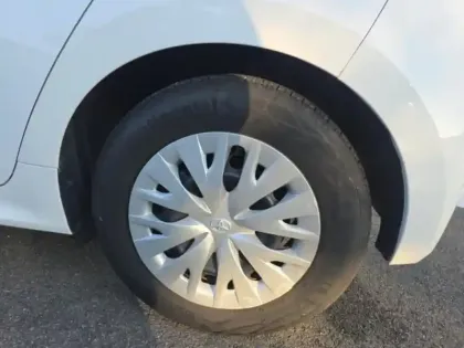 Photo 10 Toyota Yaris  116h Dynamic 5p MY22