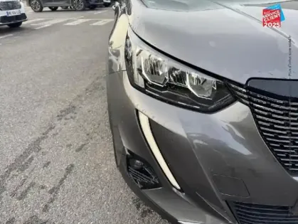 Photo 27 Peugeot 2008  1.2 PureTech 130ch S&S Allure Pack EAT8