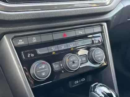 Photo 14 Volkswagen T-roc  1.5 TSI EVO 150ch R-Line DSG7 S&S