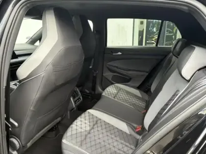 Photo 7 Volkswagen Golf  1.5 eTSI OPF 150ch R-Line DSG7